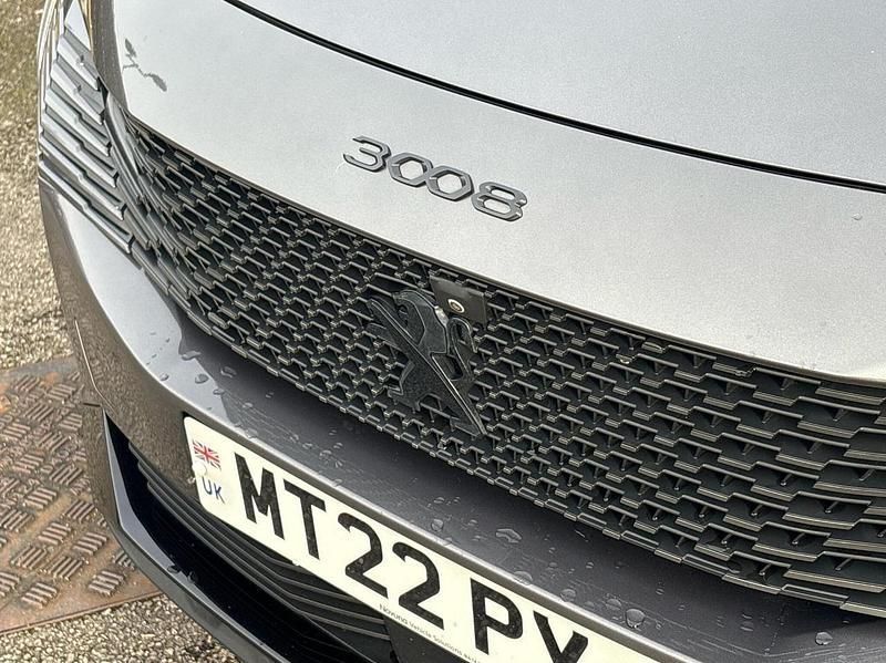 Used Peugeot 3008 Premium 222 HP (163 kW) 2022 Grey SUV