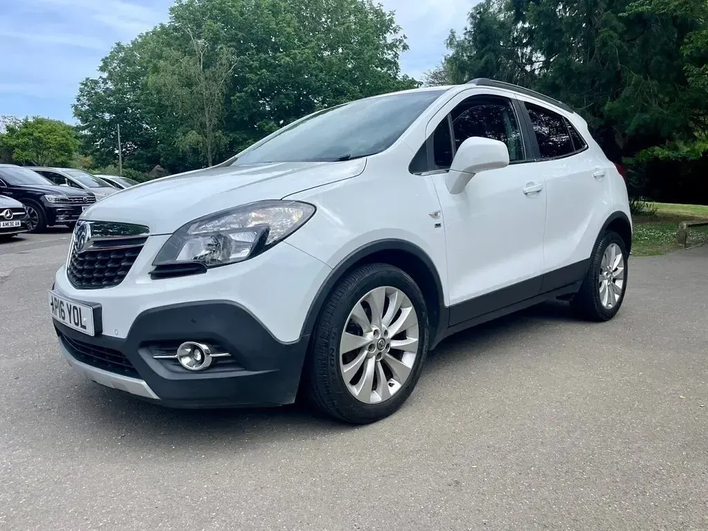 Used Vauxhall Mokka 140 HP (102 kW) 2016 White SUV