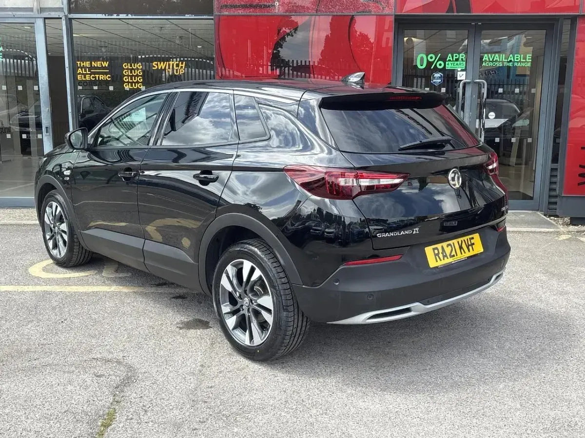 Used Vauxhall Grandland X S 128 HP (94 kW) 2021 Black SUV
