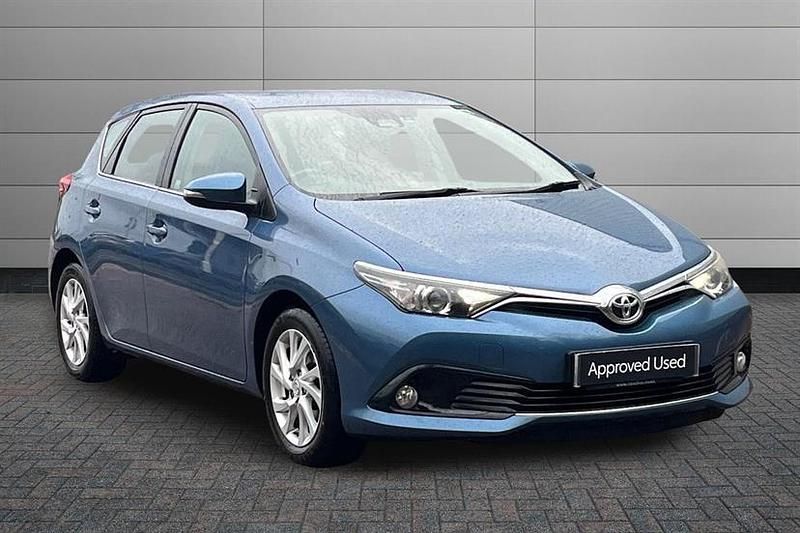 Blue Used 2018 Toyota Auris Hatchback | £8,195 (Fair price) - Image 1/4