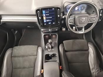 Used Volvo XC40 R-Design 163 HP (119 kW) 2020 Black SUV