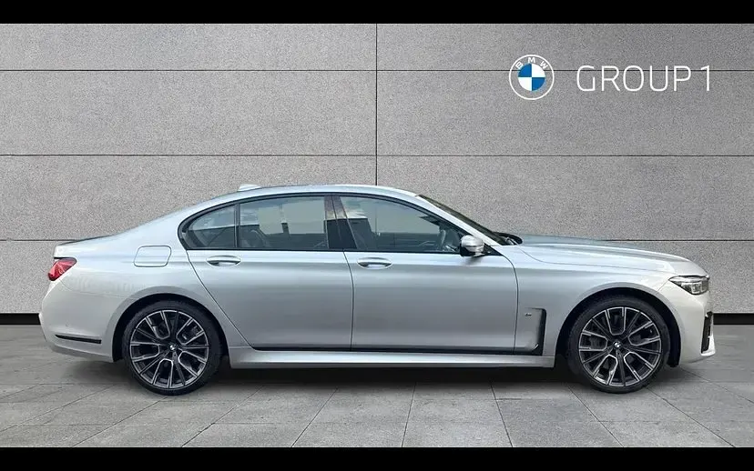 Used BMW 750 M Sport 523 HP (384 kW) 2019 Silver Sedan