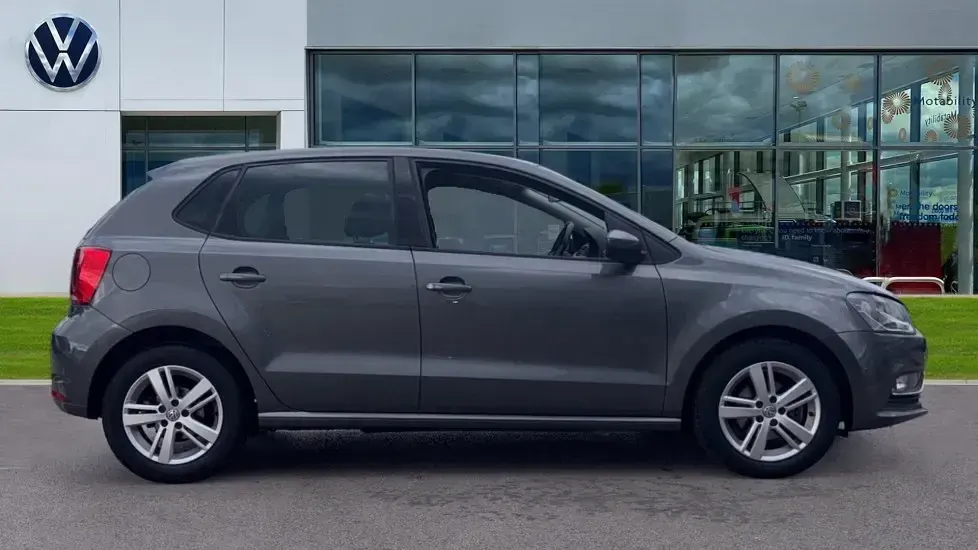 Used VW Polo Edition 90 HP (66 kW) 2017 Grey