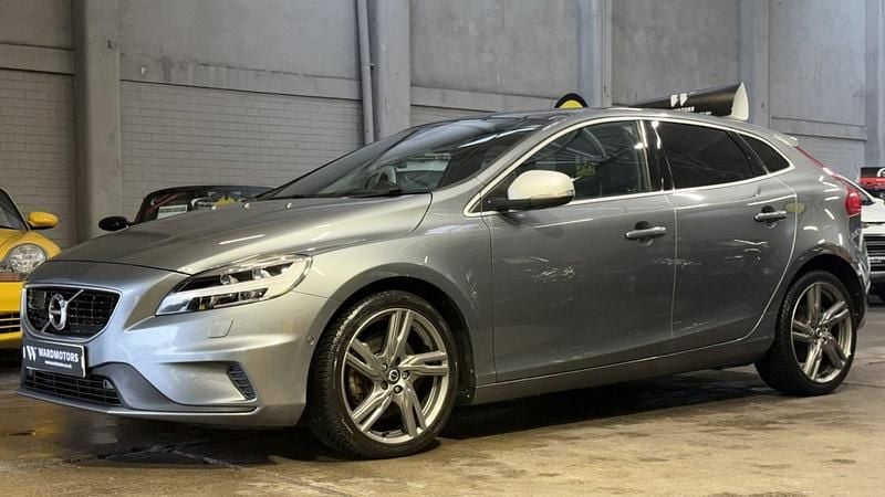 Used Volvo V40 R-Design Pro 2019 Grey Estate