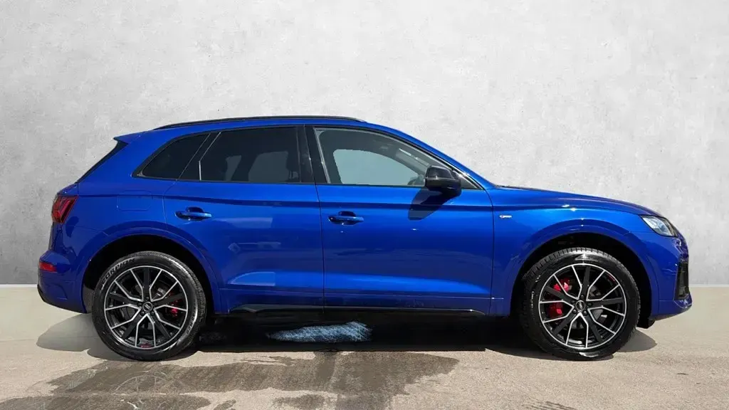 Used Audi Q5 Comfort 265 HP (194 kW) 2022 Blue SUV