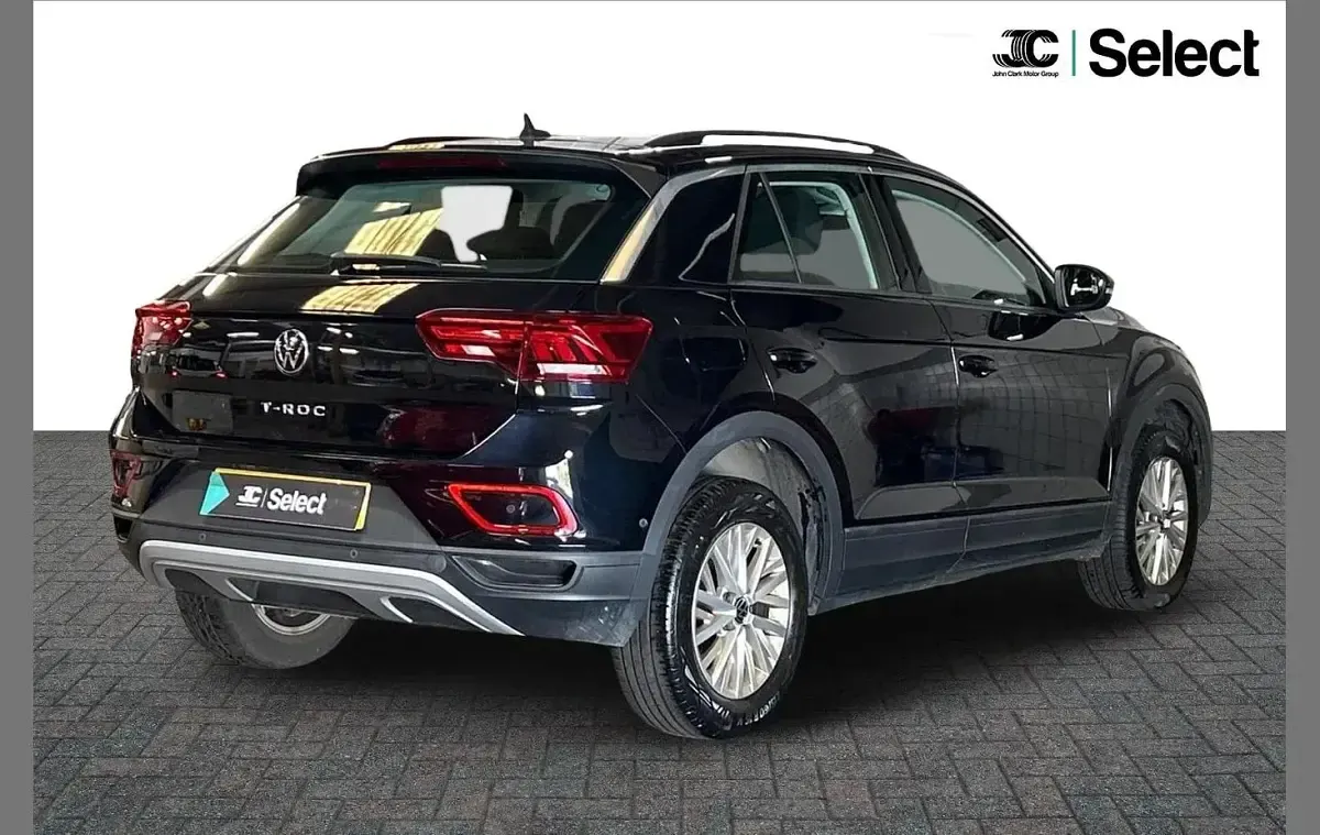 Used VW T-Roc Life 147 HP (108 kW) 2022 Black SUV