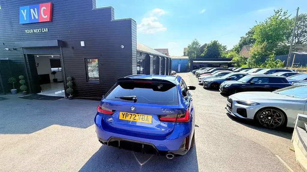 Used BMW 330e M Sport 292 HP (214 kW) 2022 Blue Estate