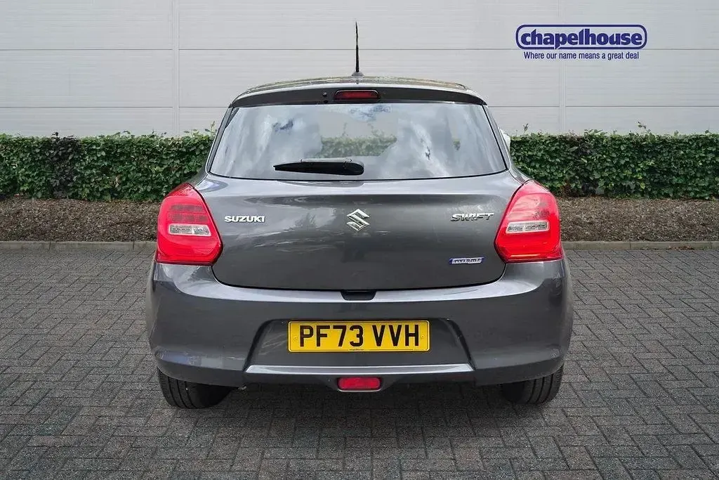 Usado Suzuki Swift SZ-L 83 CV (61 kW) 2023 Gris Utilitario
