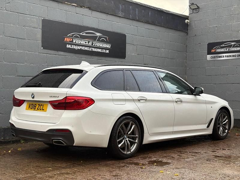 White Used 2018 BMW 520 M Sport Estate | £16,250 (Good price) - Image 1/4