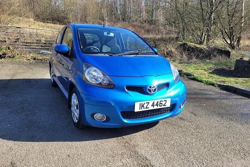 Used Toyota Aygo 2009 Blue Hatchback
