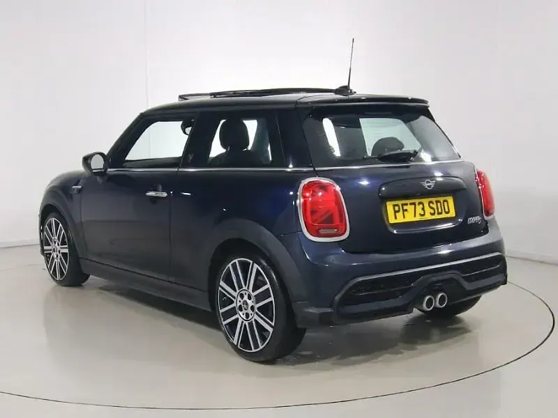 Used Mini Cooper S Exclusive 176 HP (129 kW) 2023 Black Hatchback