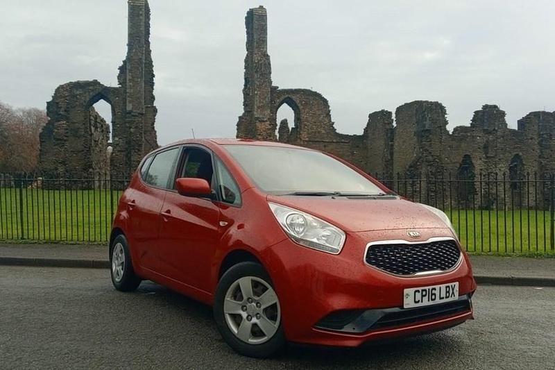 Used Kia Venga Air 90 HP (66 kW) 2016 Red Hatchback