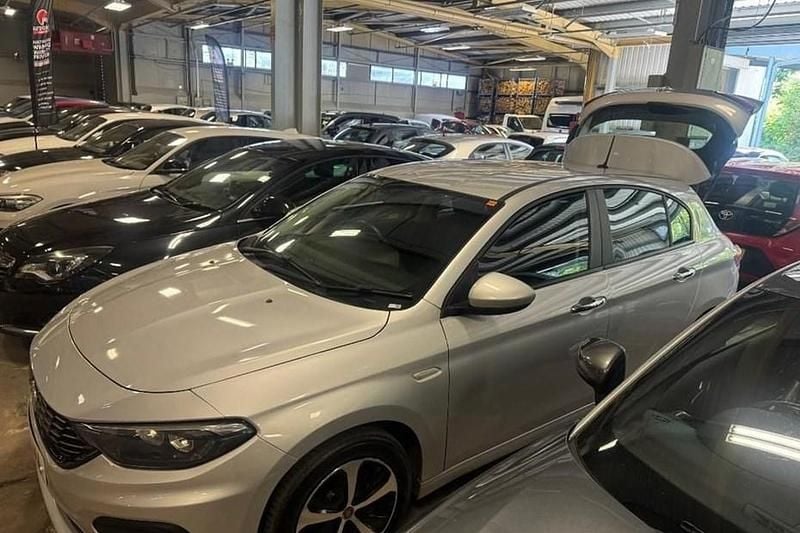 Silver Used 2017 Fiat Tipo Hatchback | £4,490 (Fair price) - Image 1/1