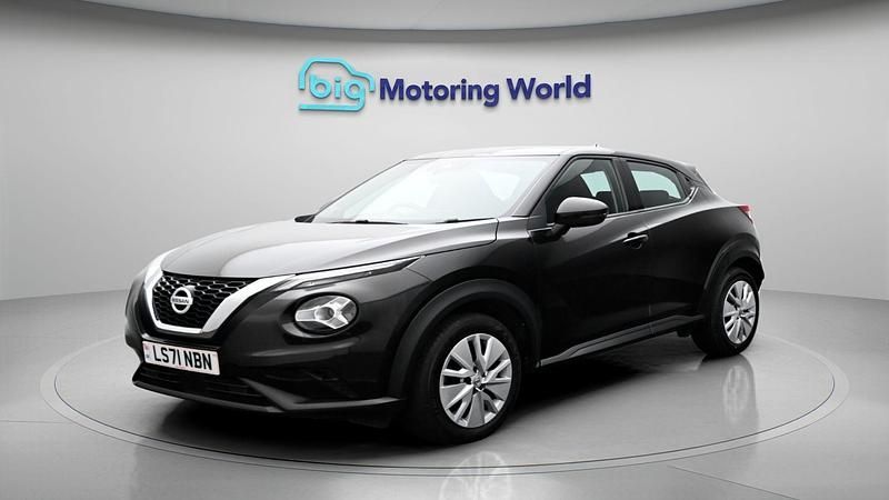 Used Nissan Juke Acenta 114 HP (83 kW) 2022 Black SUV