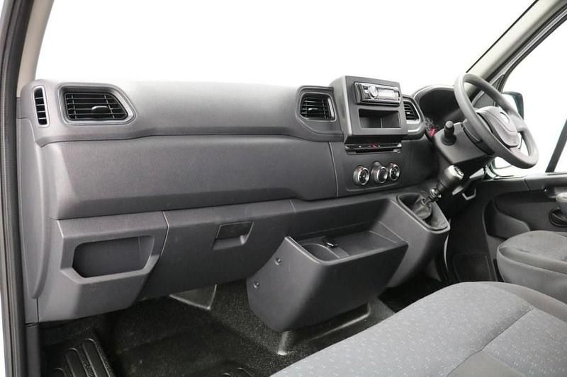 Used Vauxhall Movano Edition 135 HP (99 kW) 2021 White