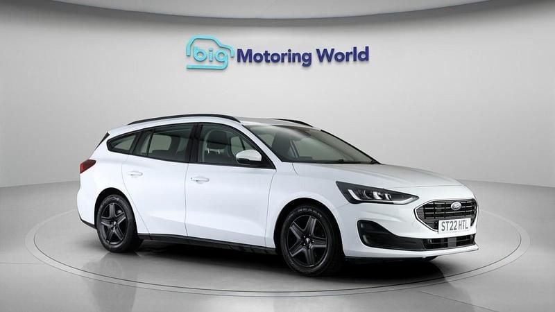 White Used 2022 Ford Focus Trend Estate | £12,379 (Fair price) - Image 1/4