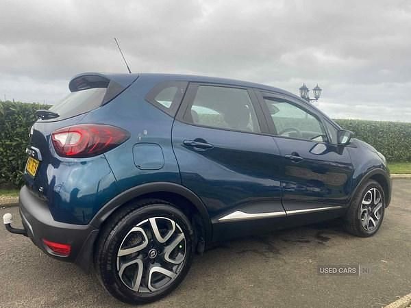 Used Renault Captur Dynamique 90 HP (66 kW) 2017 Blue SUV