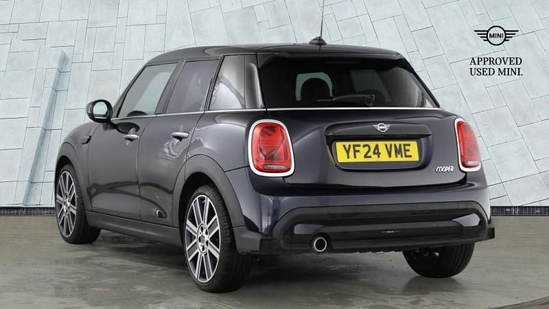 Used Mini Cooper Exclusive 136 HP (100 kW) 2024 Black Hatchback