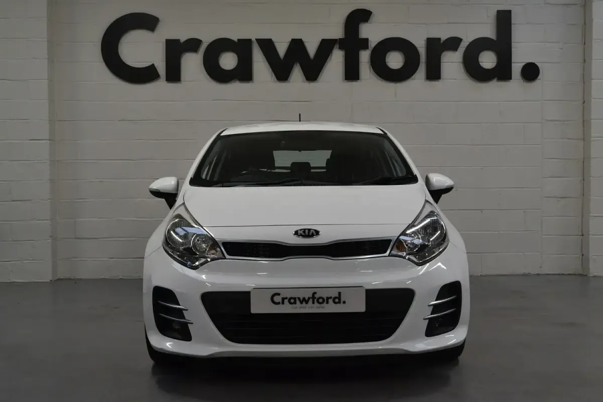Used Kia Rio 84 HP (61 kW) 2016 White Hatchback