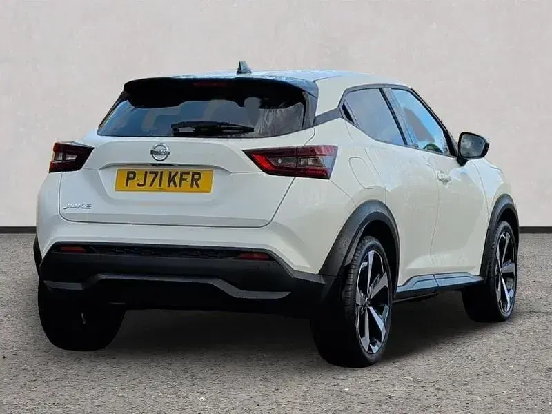 Used Nissan Juke Tekna 2022 White SUV