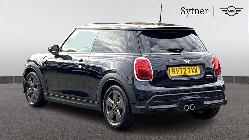 Gebraucht Mini Cooper S Classic 176 PS (129 kW) 2022 Schwarz Kleinwagen
