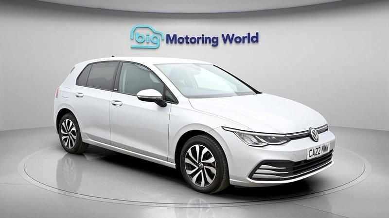 Used VW Golf VIII Active 148 HP (108 kW) 2022 Silver Hatchback
