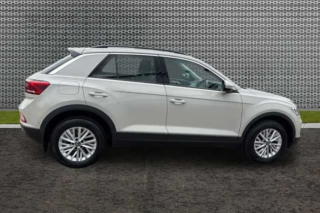 Used VW T-Roc 110 HP (80 kW) 2023 SUV