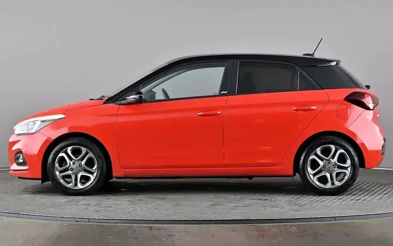 Usado Hyundai i20 84 CV (61 kW) 2019 Rojo Utilitario