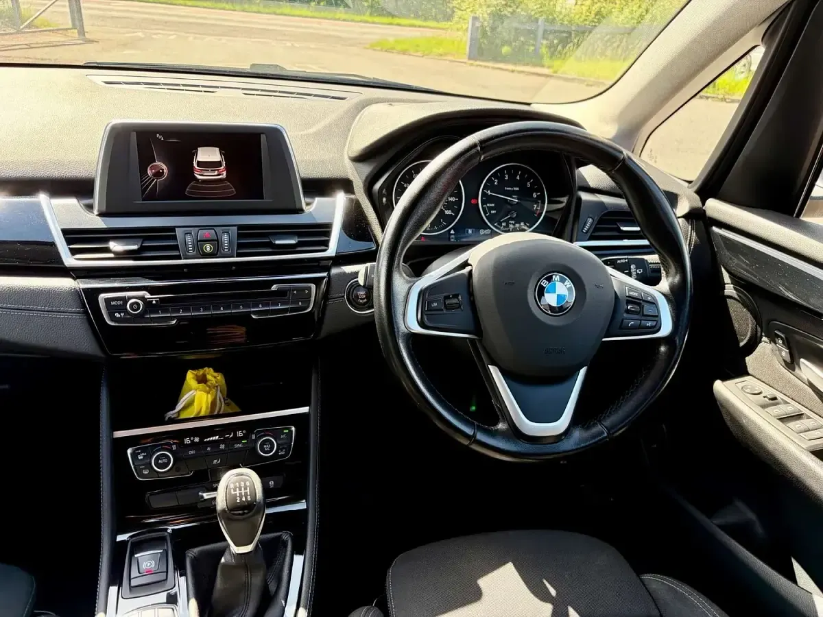 Used BMW 218 Sport Line 2017 Blue MPV