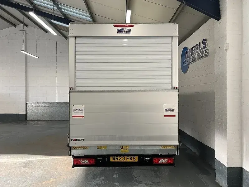 Usado Ford Transit S 130 CV (95 kW) 2023 Blanco Descapotable