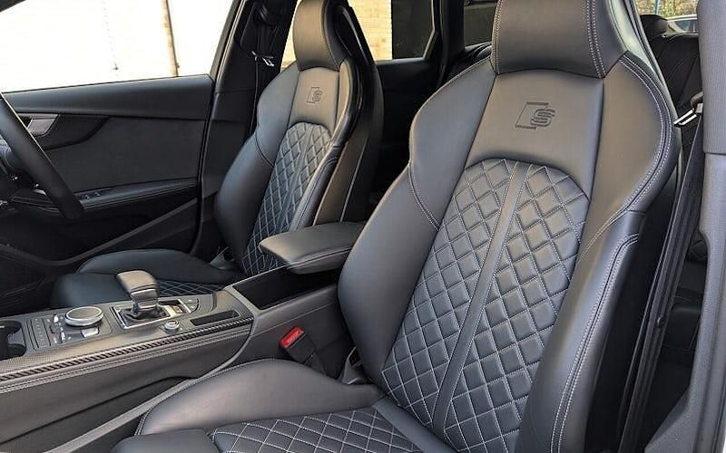 Used Audi S4 Comfort 354 HP (260 kW) 2018 Ibis white Estate