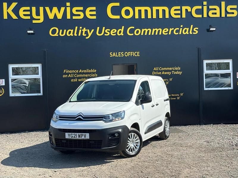 White Used 2021 Citroën Berlingo MPV | £8,990 (Good price) - Image 1/2