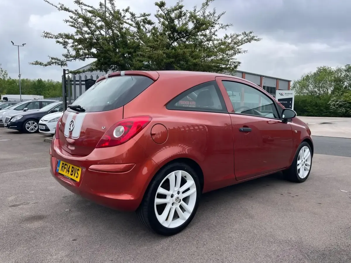 Second-hand Vauxhall Corsa 2014 Roșu Hatchback