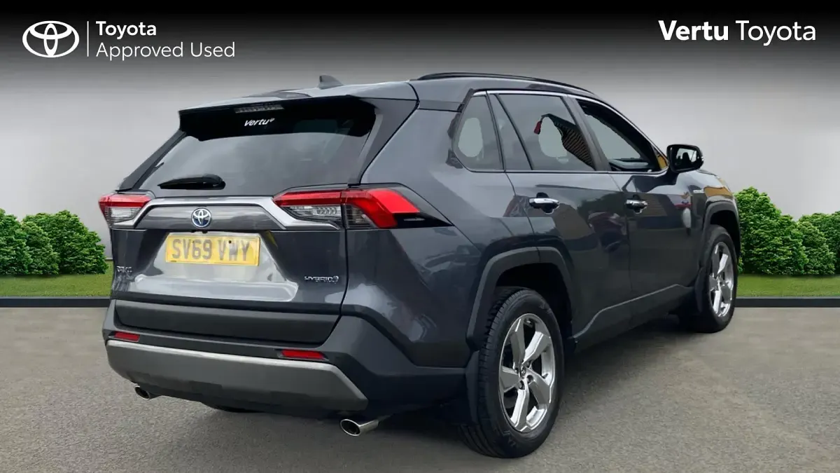 Used Toyota RAV4 Hybrid 222 HP (163 kW) 2019 Decuma grey SUV