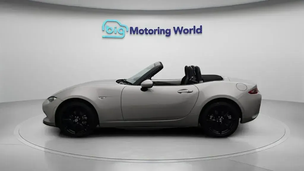 Used Mazda MX5 Exclusive-Line 184 HP (135 kW) 2023 Silver Cabriolet