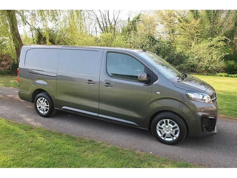 Used Vauxhall Vivaro Sportive 100 HP (73 kW) 2021 Grey MPV