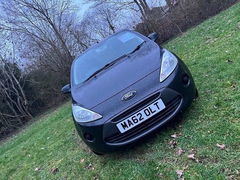 Używany Ford Ka Studio 69 KM (50 kW) 2012 Czarny Hatchback