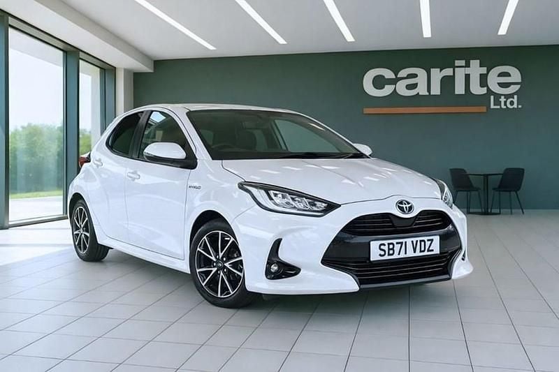Used Toyota Yaris Hybrid Design 116 HP (85 kW) 2022