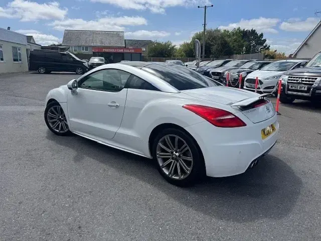 Used Peugeot RCZ Sport 156 HP (114 kW) 2010 White Coupe