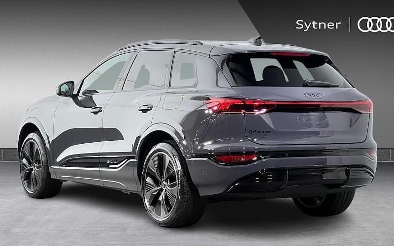 New Audi e-tron Black Edition 225 kW (306 HP) 2026 SUV