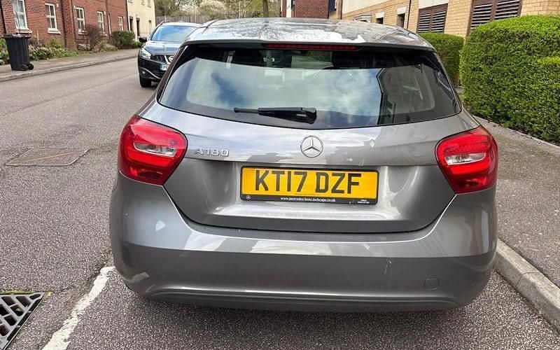 Used Mercedes A180 SE 122 HP (89 kW) 2017 Grey Hatchback