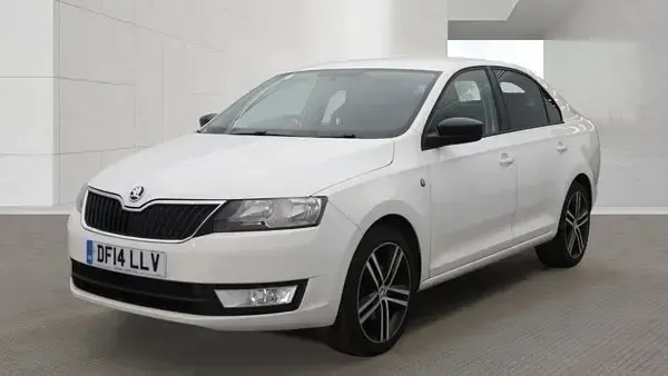 Used Skoda Rapid Sport 2014 White Hatchback