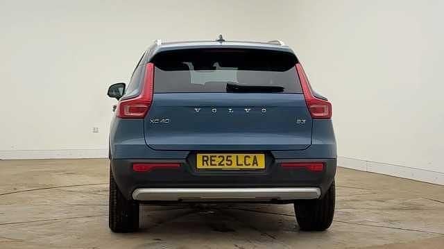 Used Volvo XC40 Core 161 HP (118 kW) 2025 SUV