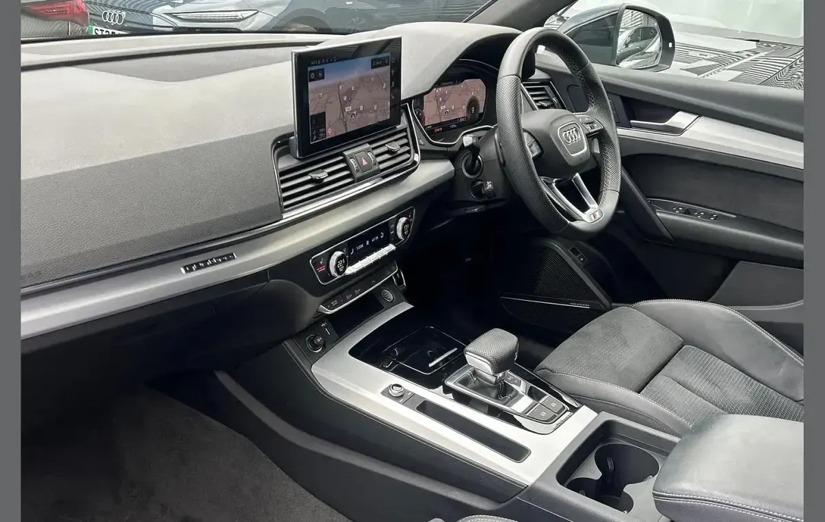 Usado Audi Q5 Sportback S-Line 200 HP (147 kW) 2022 Preto SUV
