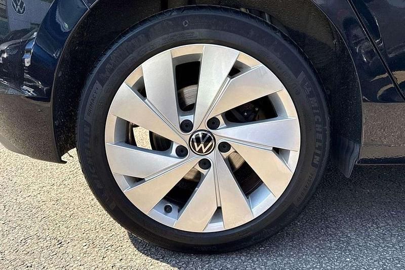 Used VW Golf VIII Style 130 HP (95 kW) 2023 Black Hatchback