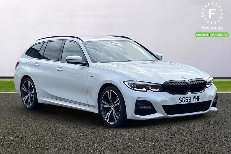 White Used 2019 BMW 320 Comfort Edition Estate | £22,199 (Expensive) - Image 1/3