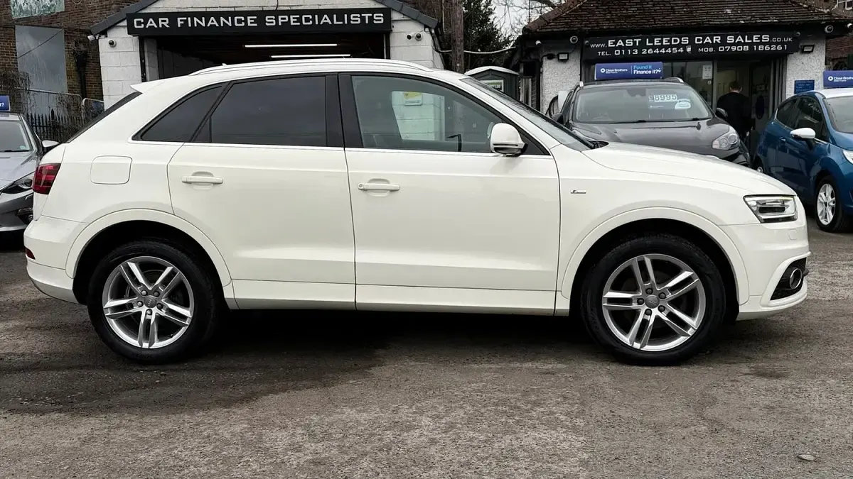 Used Audi Q3 S-Line 140 HP (102 kW) 2012 White SUV