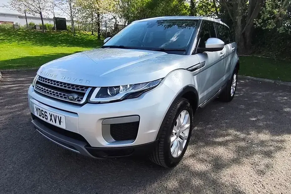 Begagnad Land Rover Range Rover evoque SE 240 HK (176 kW) 2016 Halvkombi
