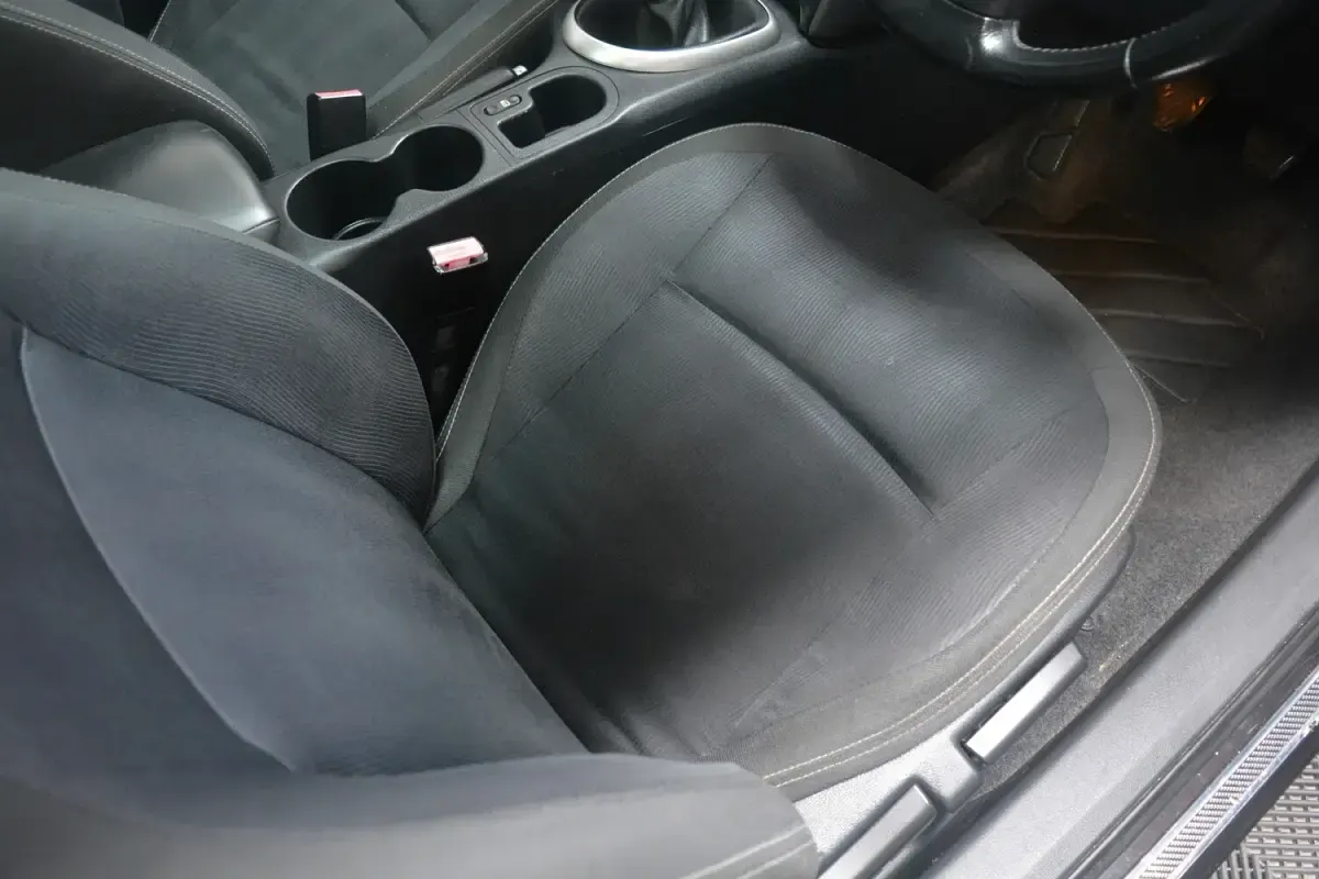 Used Nissan Qashqai +2 Acenta 104 HP (76 kW) 2010 Black SUV