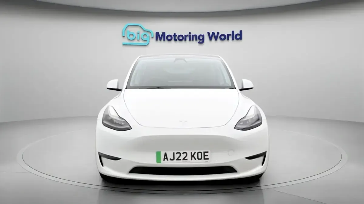 Used Tesla Model Y Long Range AWD 378 kW (514 HP) 2022 White SUV